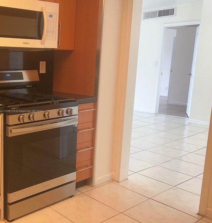 For Rent: $3,200 (2 beds, 2 baths, 1248 Square Feet)