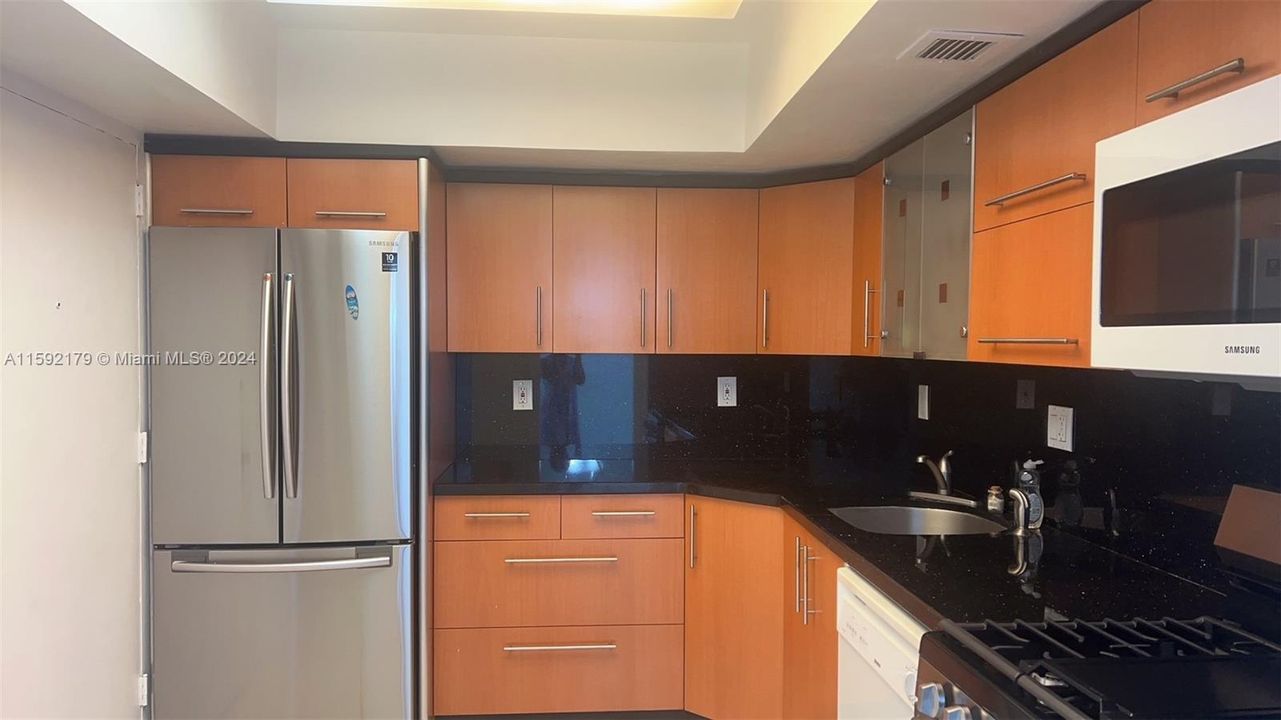 For Rent: $3,200 (2 beds, 2 baths, 1248 Square Feet)