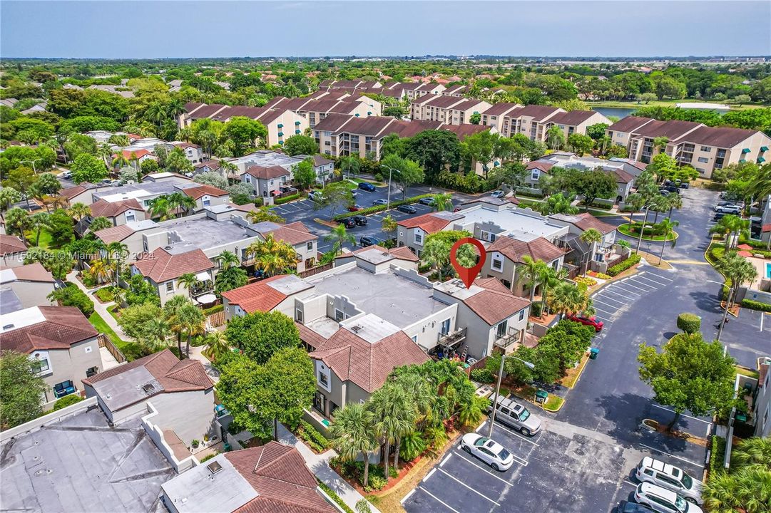 Active With Contract: $440,000 (3 beds, 2 baths, 1289 Square Feet)