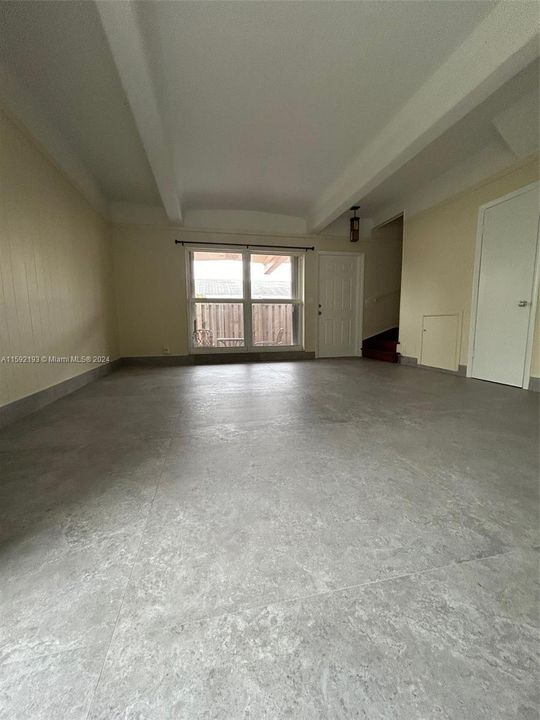 For Rent: $2,325 (2 beds, 2 baths, 1080 Square Feet)