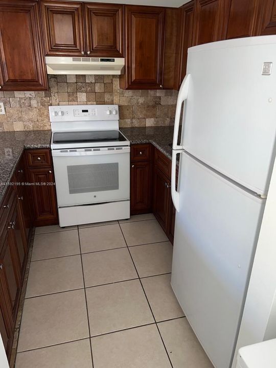 Recently Rented: $2,850 (3 beds, 2 baths, 1321 Square Feet)