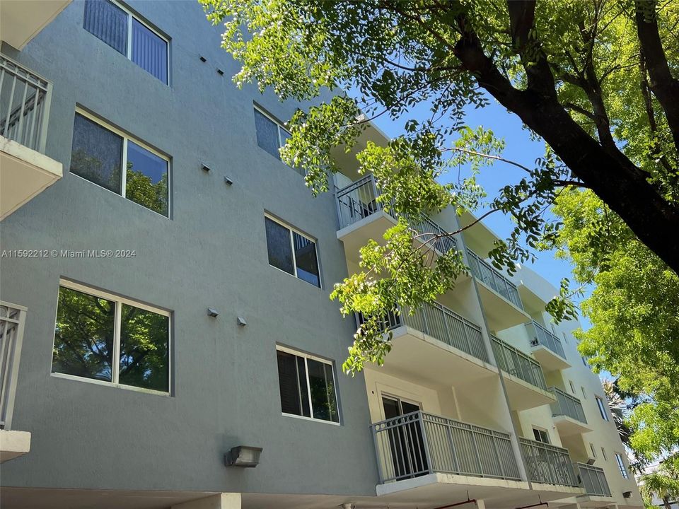 Vendido Recientemente: $214,000 (1 camas, 1 baños, 634 Pies cuadrados)