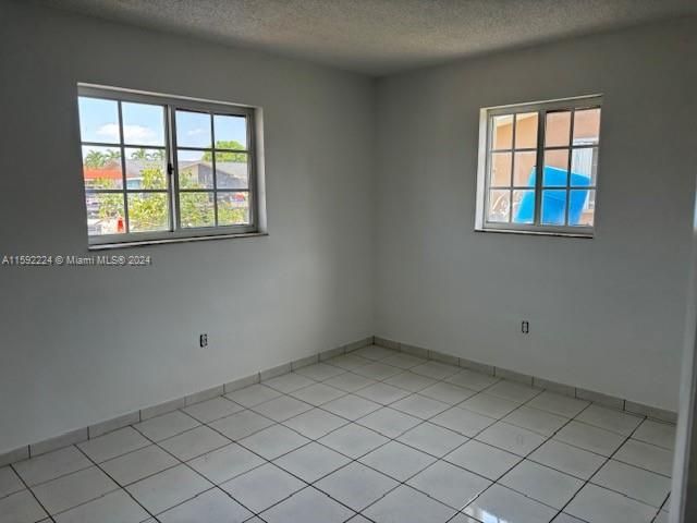 Active With Contract: $3,200 (3 beds, 2 baths, 1334 Square Feet)
