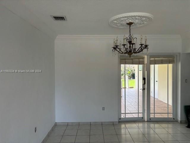 Active With Contract: $3,200 (3 beds, 2 baths, 1334 Square Feet)