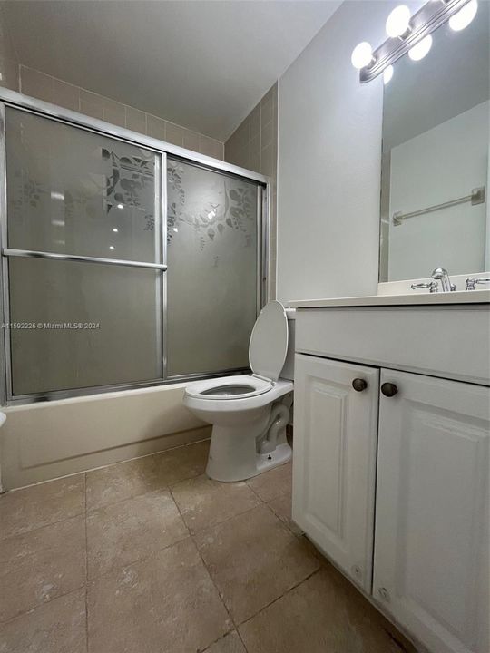 Active With Contract: $2,250 (2 beds, 2 baths, 857 Square Feet)