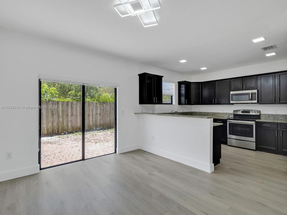 Active With Contract: $4,000 (4 beds, 2 baths, 1793 Square Feet)