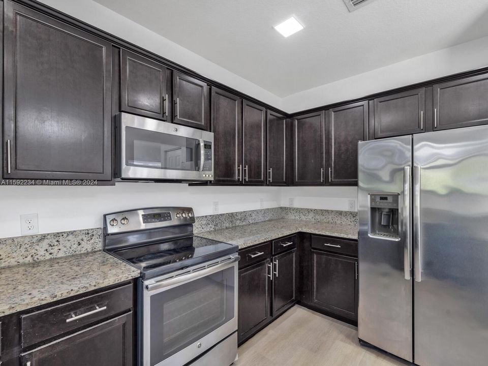 Active With Contract: $4,000 (4 beds, 2 baths, 1793 Square Feet)