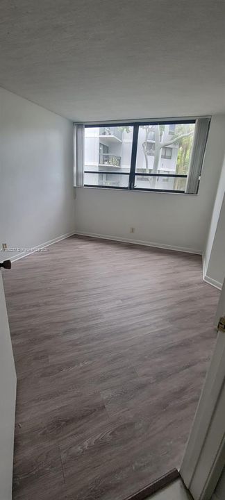 Recently Rented: $1,550 (1 beds, 1 baths, 775 Square Feet)