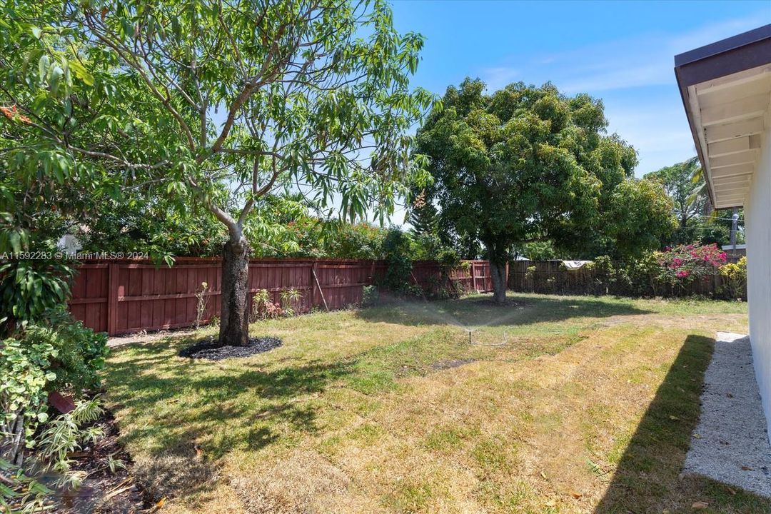 For Sale: $510,000 (4 beds, 2 baths, 1646 Square Feet)