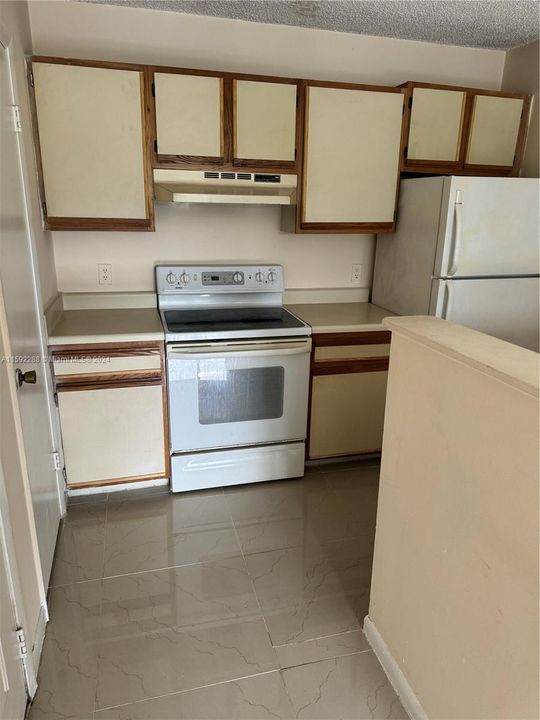 Recently Rented: $1,450 (1 beds, 1 baths, 600 Square Feet)