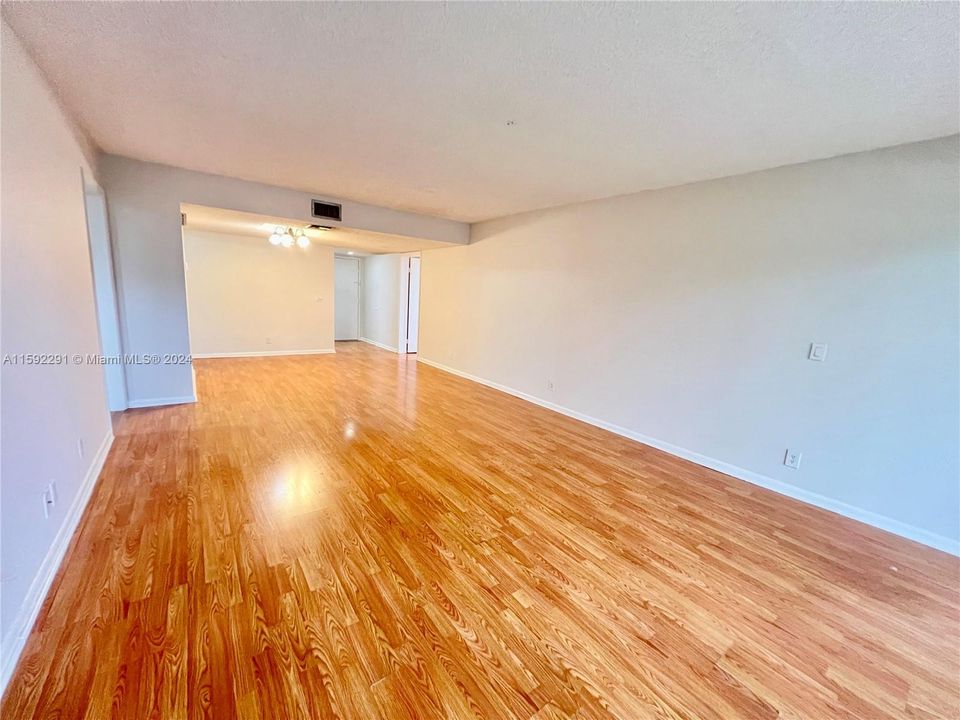 Recently Rented: $2,500 (2 beds, 2 baths, 1260 Square Feet)