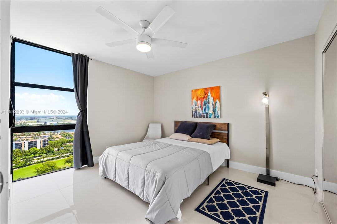 For Sale: $475,000 (2 beds, 2 baths, 1313 Square Feet)