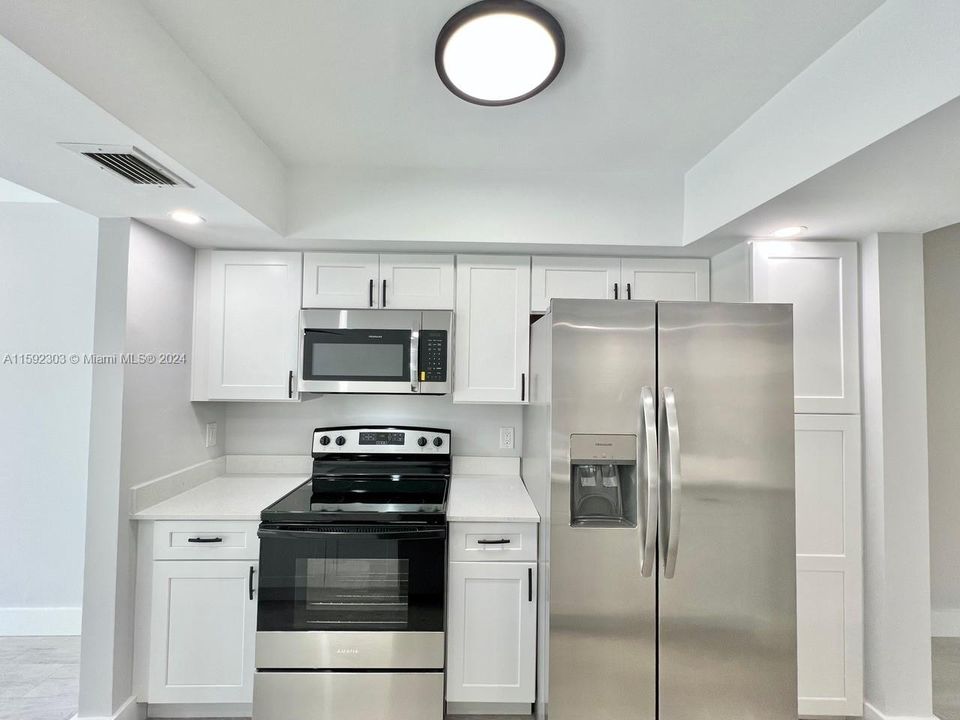 For Sale: $485,000 (3 beds, 2 baths, 1912 Square Feet)