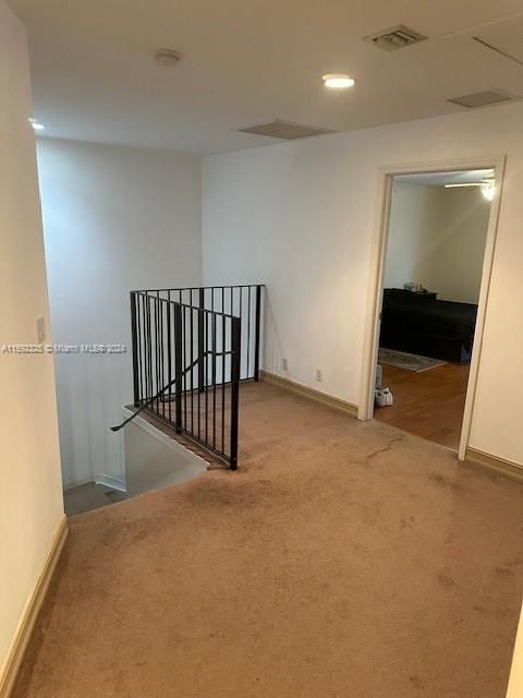 For Rent: $3,100 (3 beds, 2 baths, 1907 Square Feet)