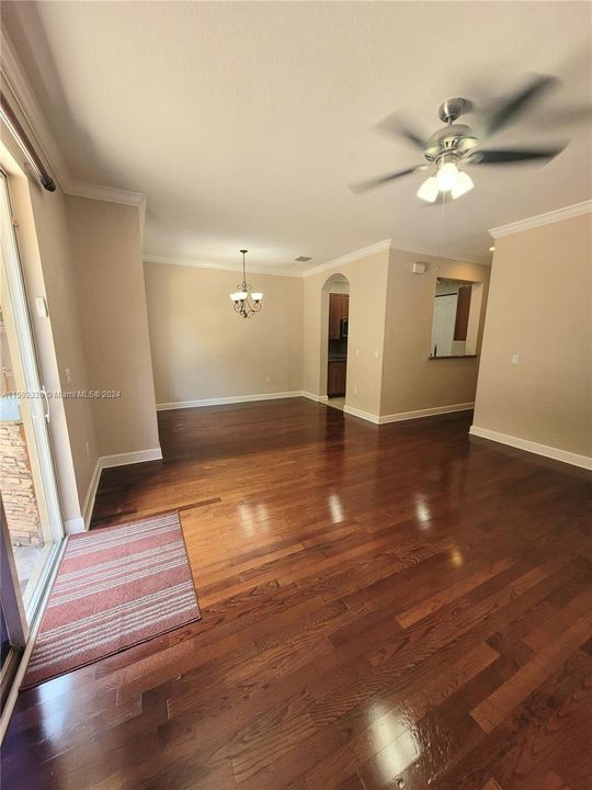 Recently Rented: $3,350 (3 beds, 2 baths, 1912 Square Feet)