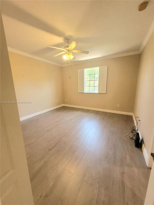 Recently Rented: $3,350 (3 beds, 2 baths, 1912 Square Feet)