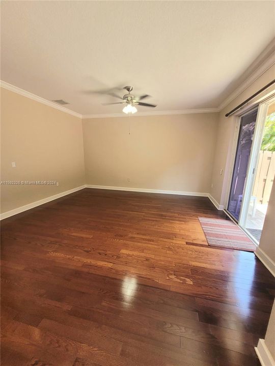 Recently Rented: $3,350 (3 beds, 2 baths, 1912 Square Feet)