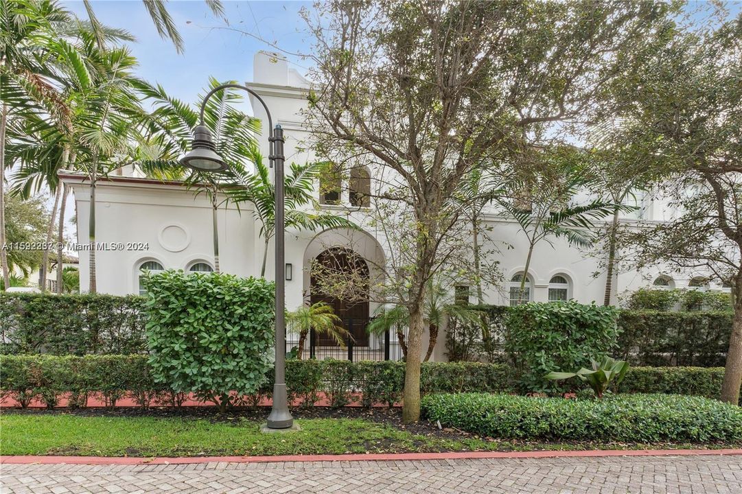 For Sale: $5,400,000 (4 beds, 4 baths, 3306 Square Feet)
