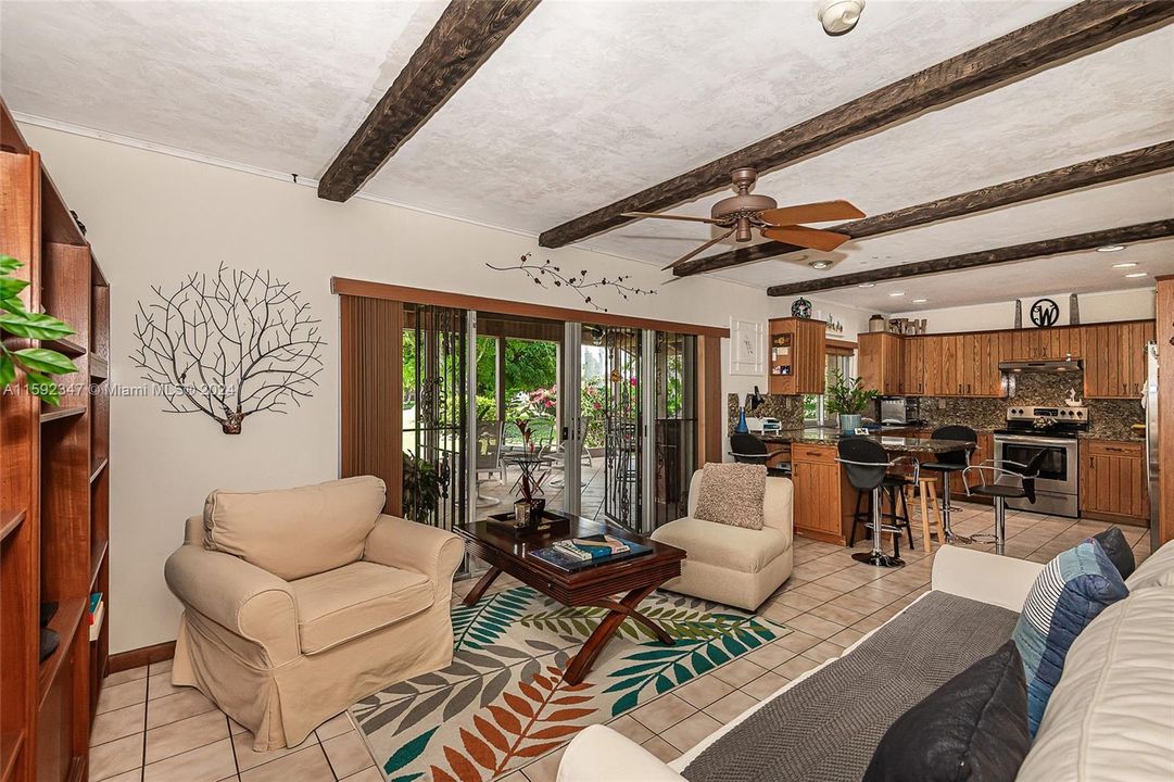 Active With Contract: $1,040,000 (3 beds, 2 baths, 1733 Square Feet)