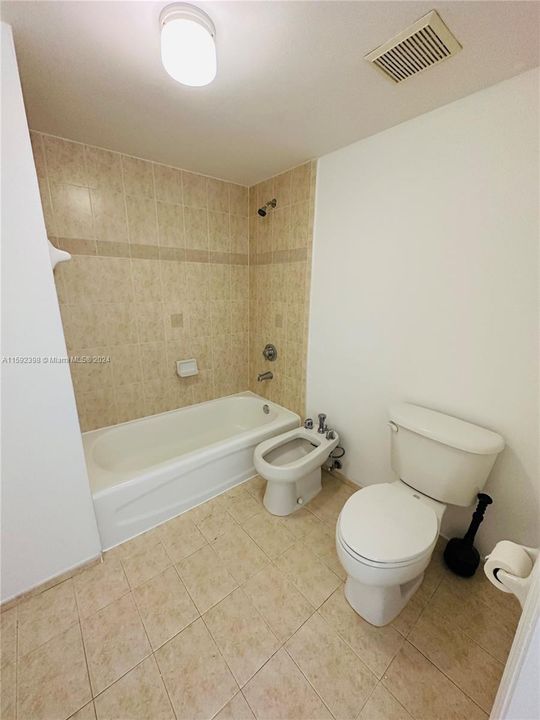 For Rent: $3,000 (3 beds, 2 baths, 1245 Square Feet)