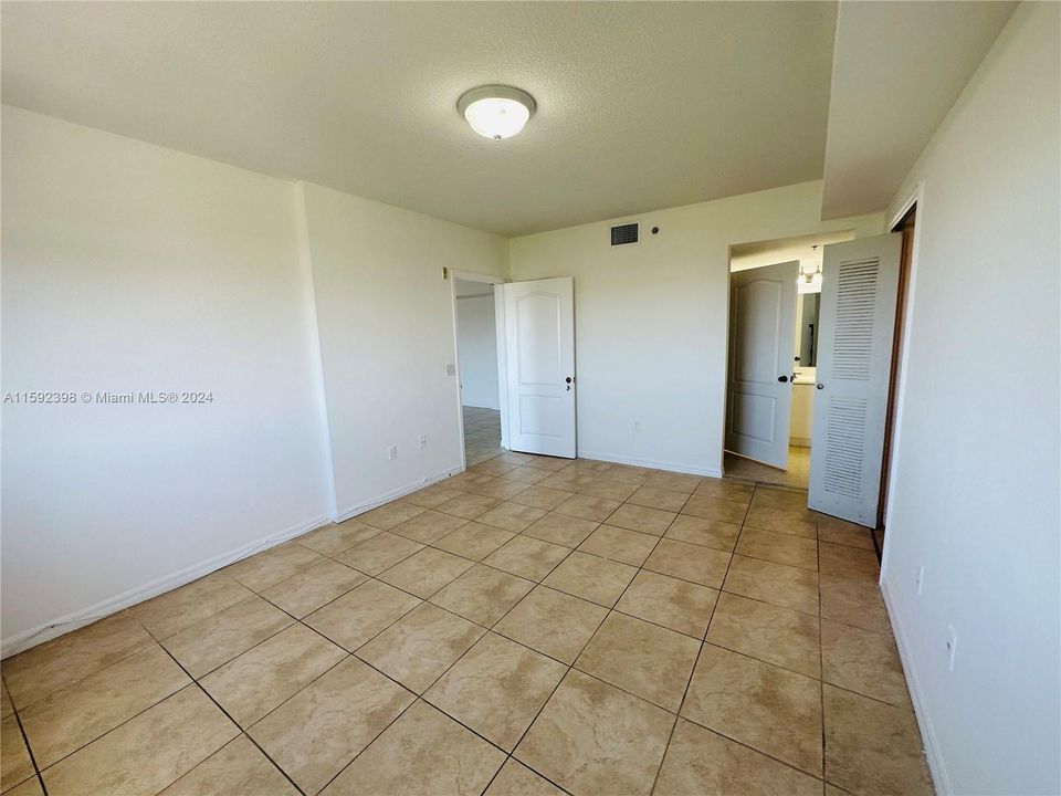 For Rent: $3,000 (3 beds, 2 baths, 1245 Square Feet)
