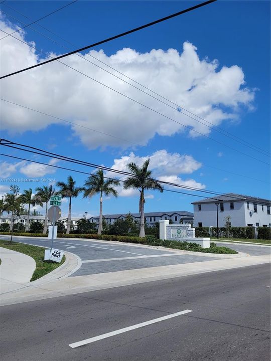 Active With Contract: $3,000 (4 beds, 2 baths, 1762 Square Feet)