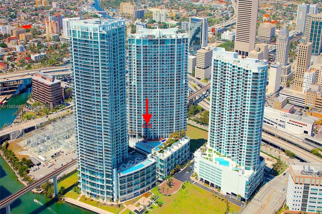 En Venta: $600,000 (2 camas, 2 baños, 1129 Pies cuadrados)