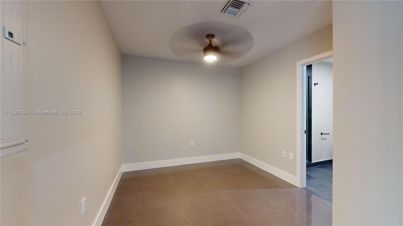 For Rent: $3,900 (1 beds, 2 baths, 1031 Square Feet)