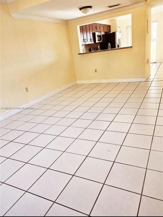 Recently Rented: $2,700 (3 beds, 2 baths, 1325 Square Feet)