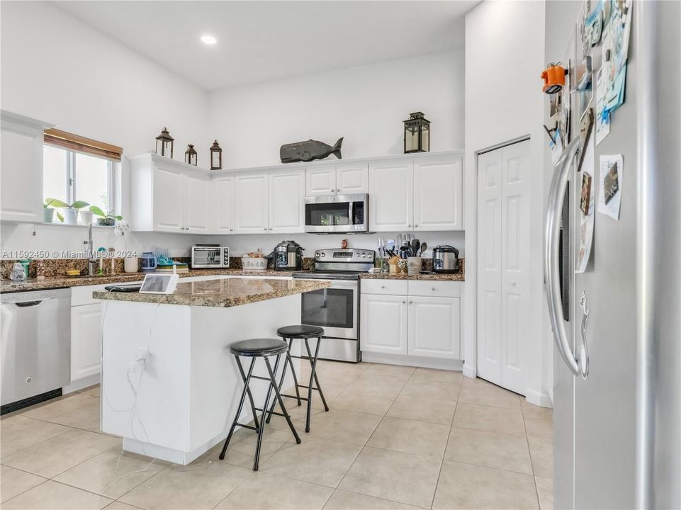 Active With Contract: $3,800 (4 beds, 3 baths, 2792 Square Feet)