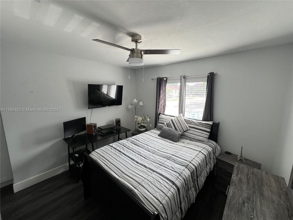 Active With Contract: $3,500 (4 beds, 2 baths, 1629 Square Feet)