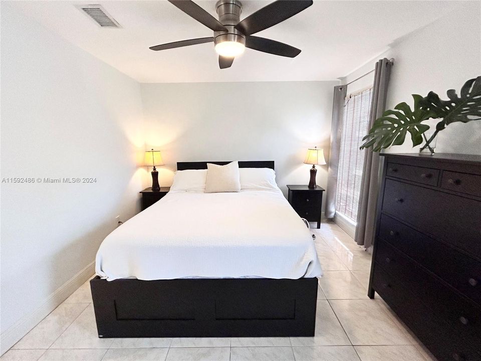 Active With Contract: $3,100 (3 beds, 2 baths, 1334 Square Feet)