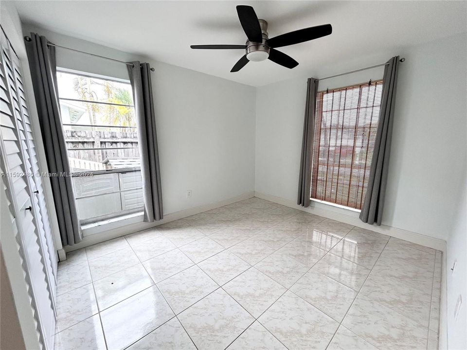 Active With Contract: $3,100 (3 beds, 2 baths, 1334 Square Feet)