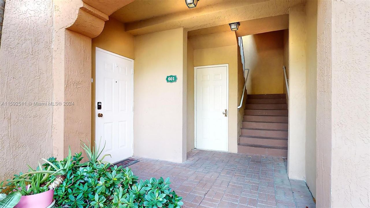 For Sale: $419,900 (3 beds, 2 baths, 1271 Square Feet)