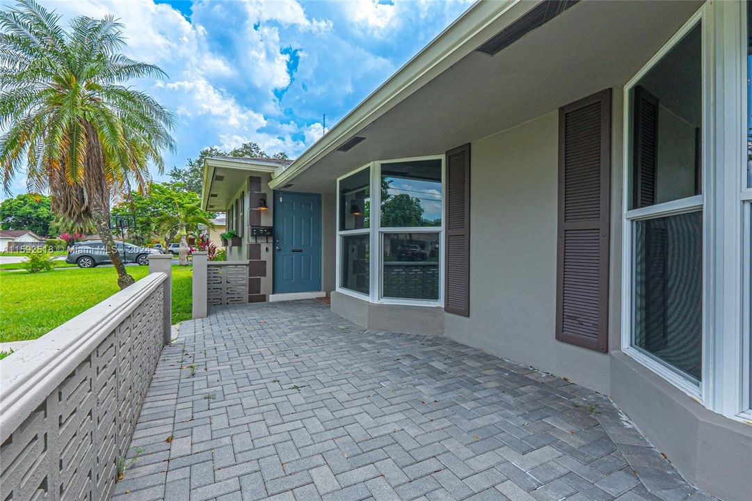 For Sale: $739,800 (3 beds, 2 baths, 2154 Square Feet)