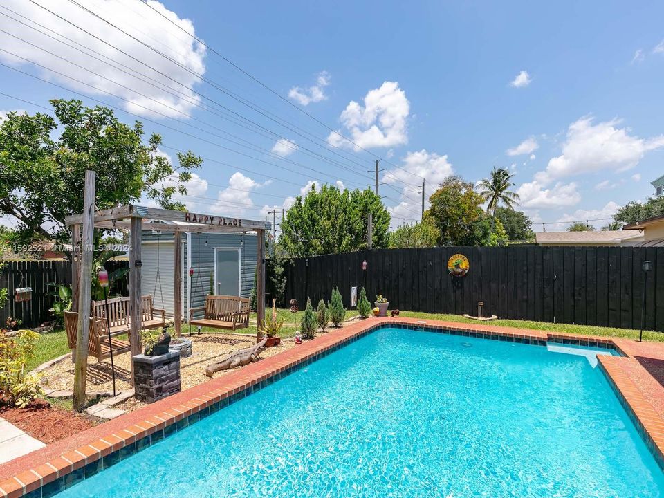 For Sale: $685,000 (3 beds, 2 baths, 1848 Square Feet)