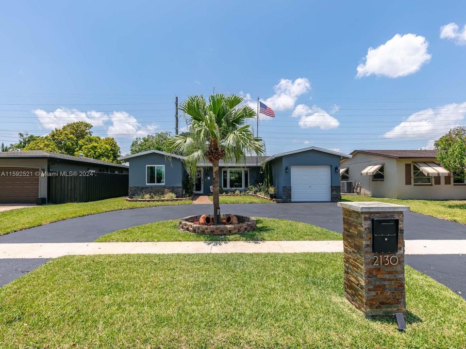 For Sale: $685,000 (3 beds, 2 baths, 1848 Square Feet)