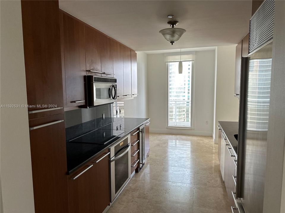 For Rent: $6,100 (2 beds, 2 baths, 1505 Square Feet)