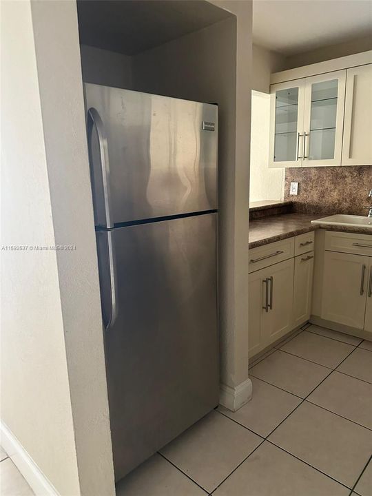 Recently Rented: $1,850 (1 beds, 1 baths, 870 Square Feet)