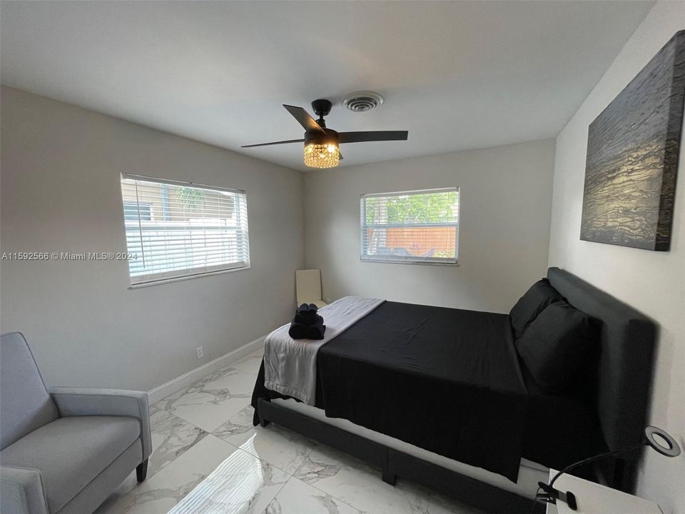 For Rent: $2,950 (3 beds, 2 baths, 1350 Square Feet)