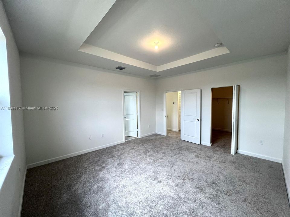 Active With Contract: $2,700 (3 beds, 2 baths, 1827 Square Feet)