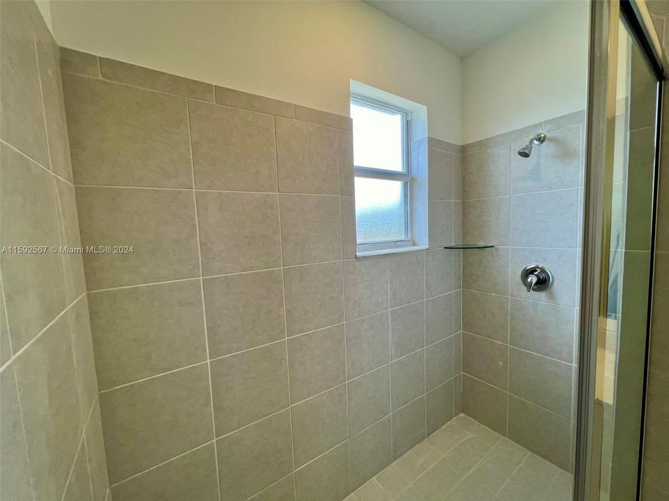 Active With Contract: $2,700 (3 beds, 2 baths, 1827 Square Feet)