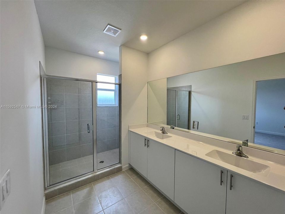 Active With Contract: $2,700 (3 beds, 2 baths, 1827 Square Feet)