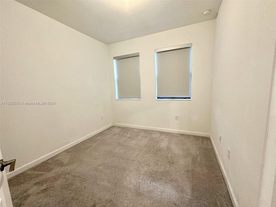 For Rent: $2,750 (3 beds, 2 baths, 1630 Square Feet)