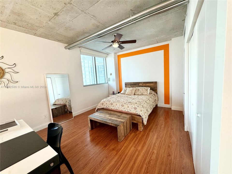 For Rent: $3,000 (1 beds, 1 baths, 638 Square Feet)