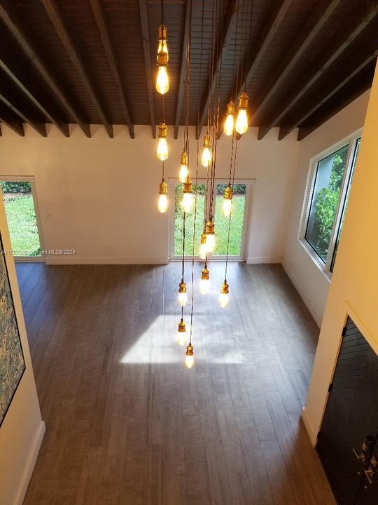 En Venta: $2,130,000 (3 camas, 3 baños, 2125 Pies cuadrados)