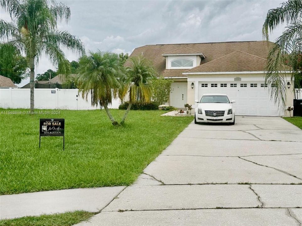 For Sale: $419,990 (3 beds, 2 baths, 1579 Square Feet)