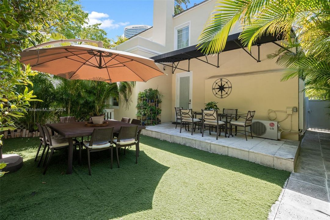 En Venta: $3,695,000 (11 camas, 9 baños, 2042 Pies cuadrados)