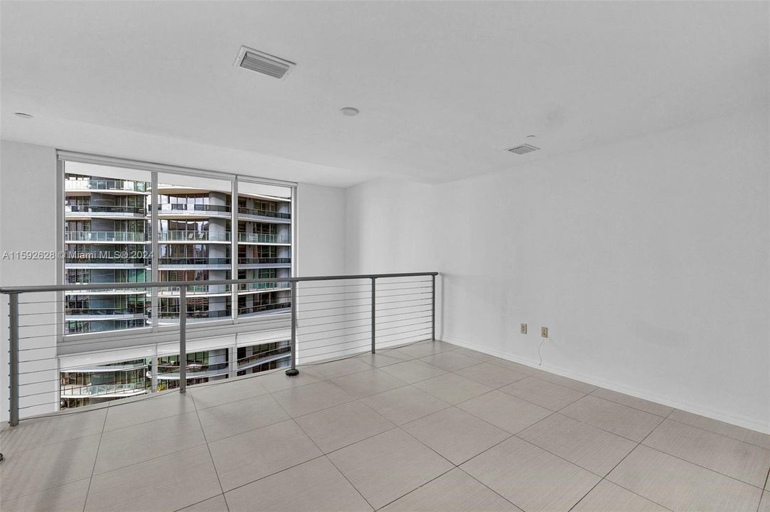 For Sale: $479,999 (1 beds, 1 baths, 1128 Square Feet)