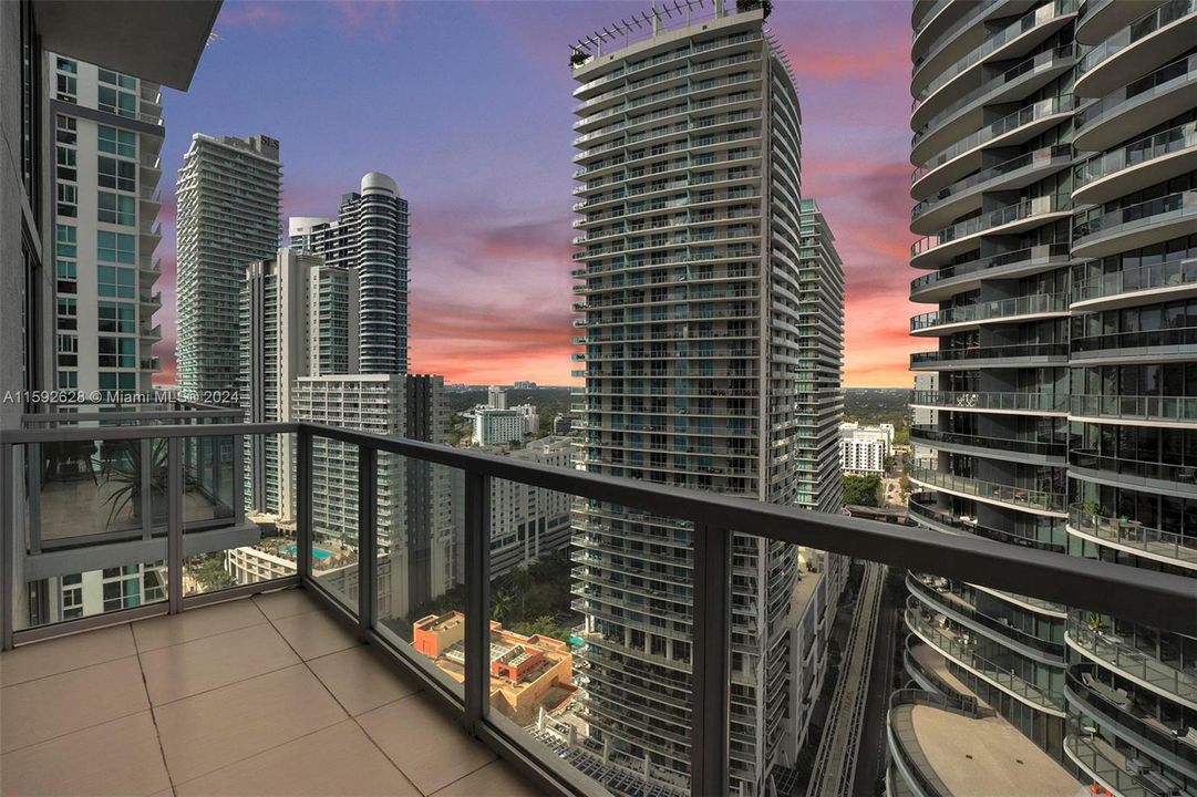 For Sale: $479,999 (1 beds, 1 baths, 1128 Square Feet)